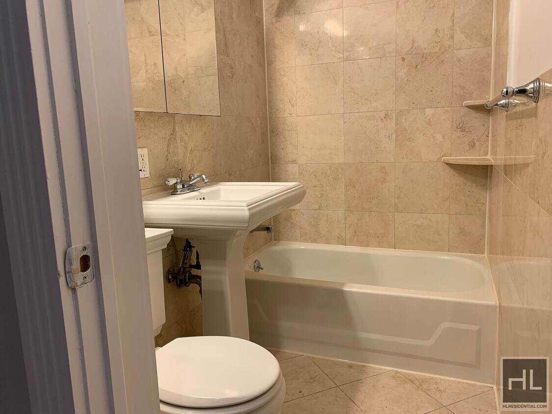 Foto del edificio - East 1st Street