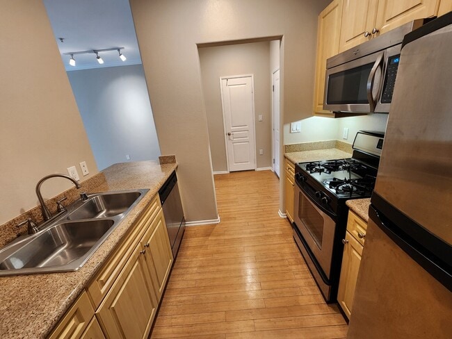 Photo - 2429 Watermarke Pl Apartment