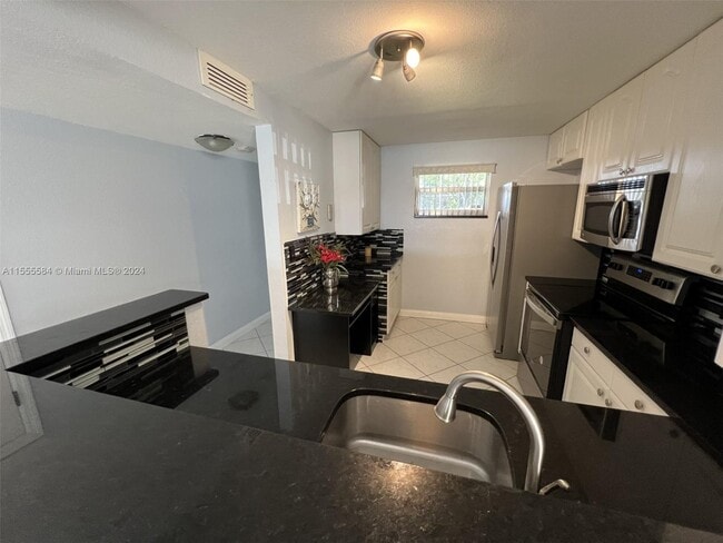 Building Photo - 1200 NW 87th Ave