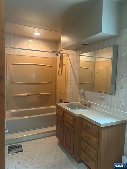 Foto del edificio - 77 Goldfinch Ln