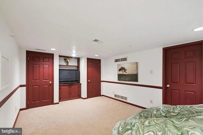 Building Photo - 3 br, 2.5 bath House - 202 Tinker Drive