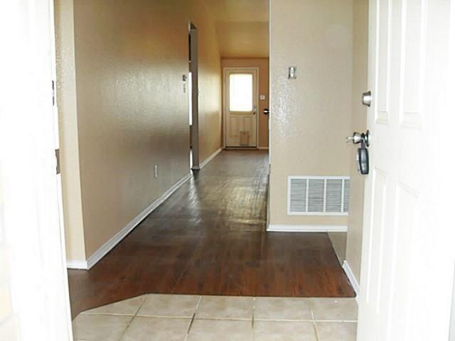 Building Photo - 3721 Beatriz Dr