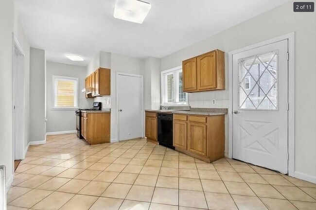 Foto del edificio - 75-77-77 Lebanon St