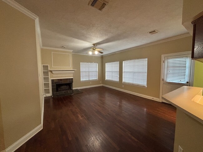 Building Photo - 1234 Indian Autumn Trce