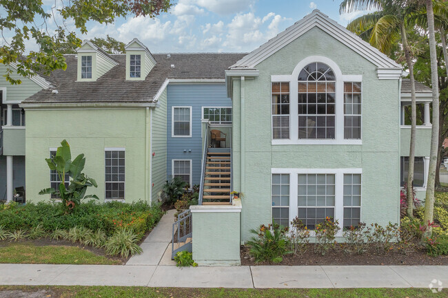 Building Photo - Bahia Delray