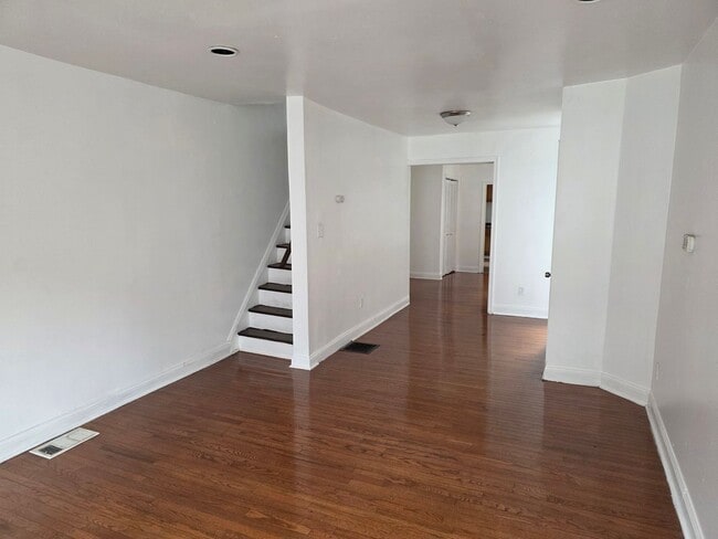 Building Photo - 505 Shearman St