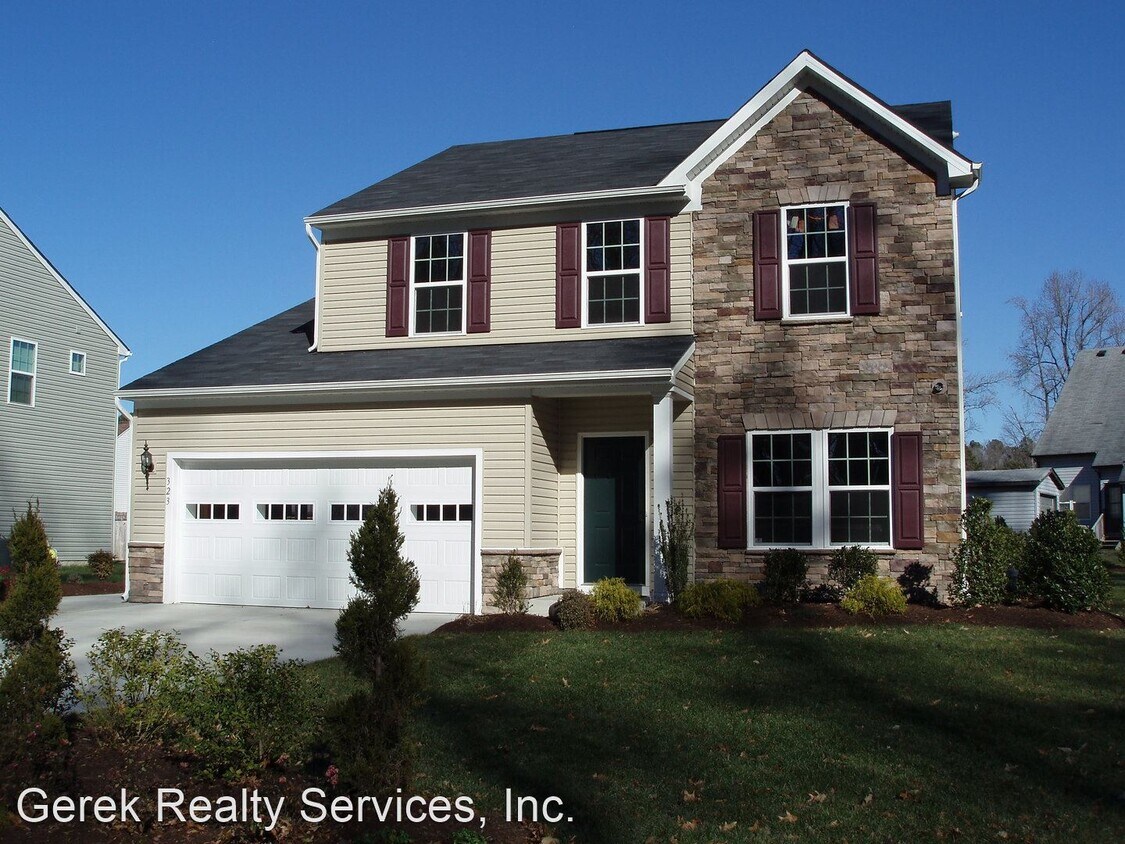 3 br, 2.5 bath House 323 Michael Selby Dr House Rental in Hampton