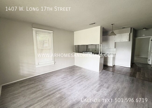 Building Photo - 1407 W Long 17th St