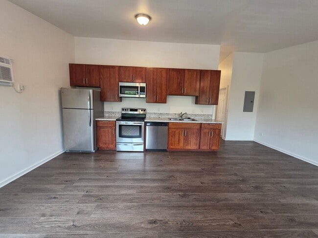 Building Photo - Spacious 2 bedroom, 2 bath with 2 parking duplex unit in Kailua