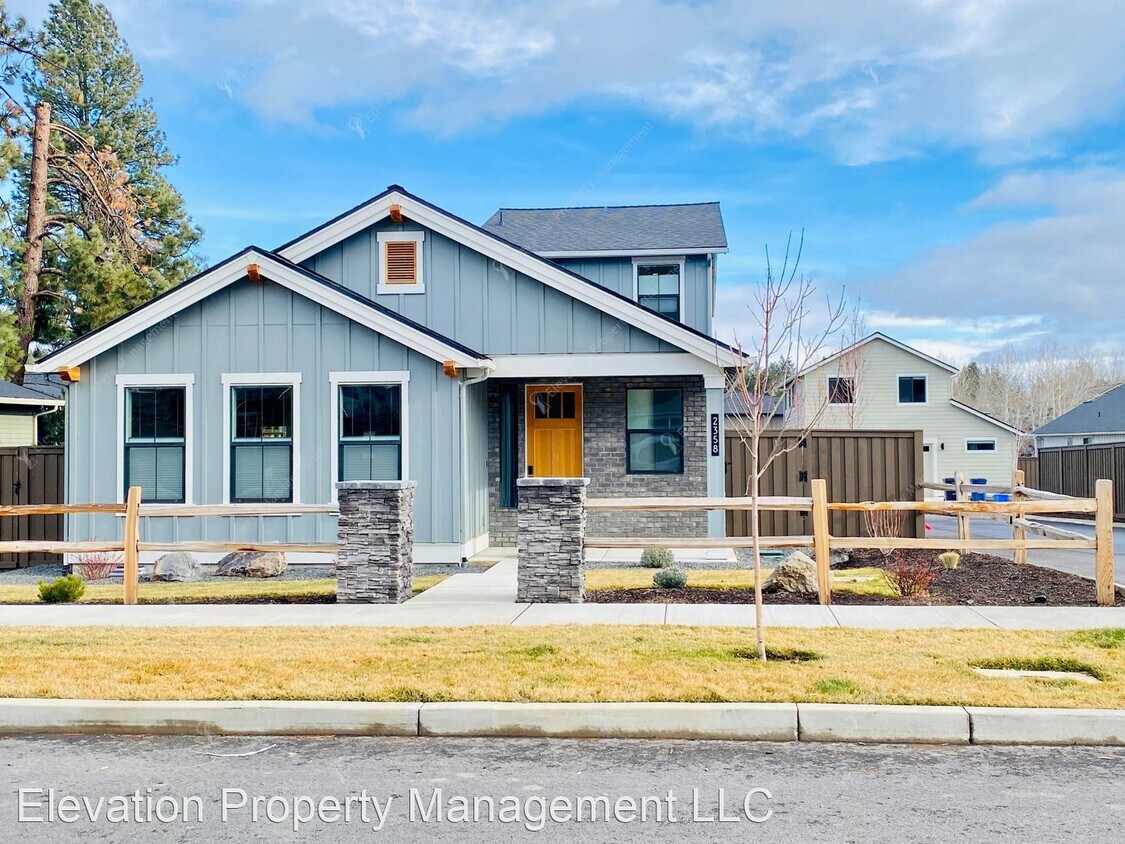 Foto principal - 3 br, 2.5 bath House - 2358 NW Brickyard S...