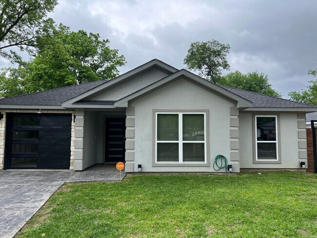 Spacious 4BR House in Dallas - Spacious 4BR House in Dallas