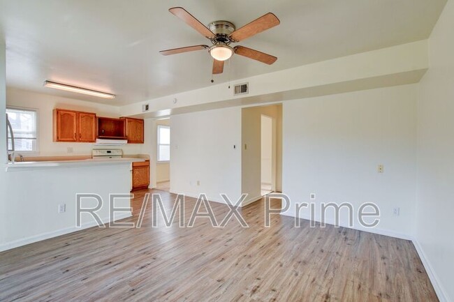 Foto del edificio - 2259 Sedgewick Dr