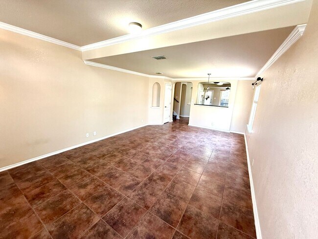 Building Photo - AVAILABLE NOW! Two Story 4 Bedroom / 2.5 B...