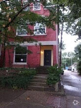 Building Photo - 212 W Lee St