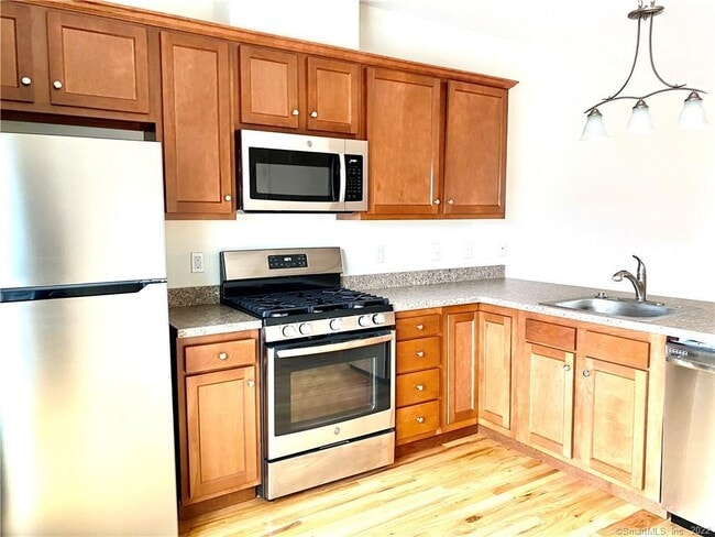 Building Photo - 112 Pepin Pl