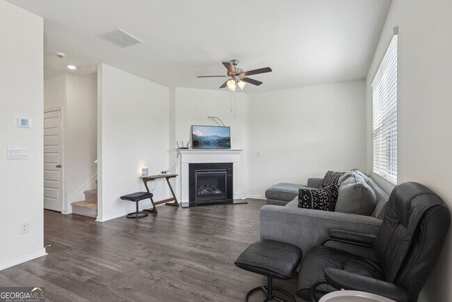 Building Photo - 56 Condor Ct