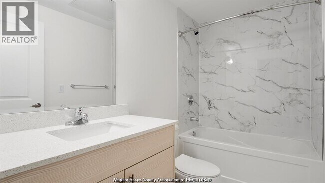 Building Photo - 1675 Banwell Rd