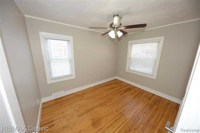 Foto del edificio - 3342 Prairie Ave