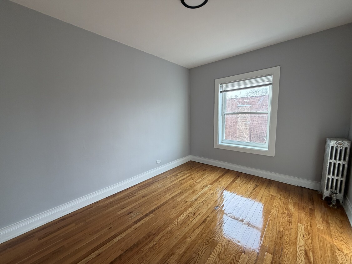 Foto del edificio - 6956 N Ashland Ave