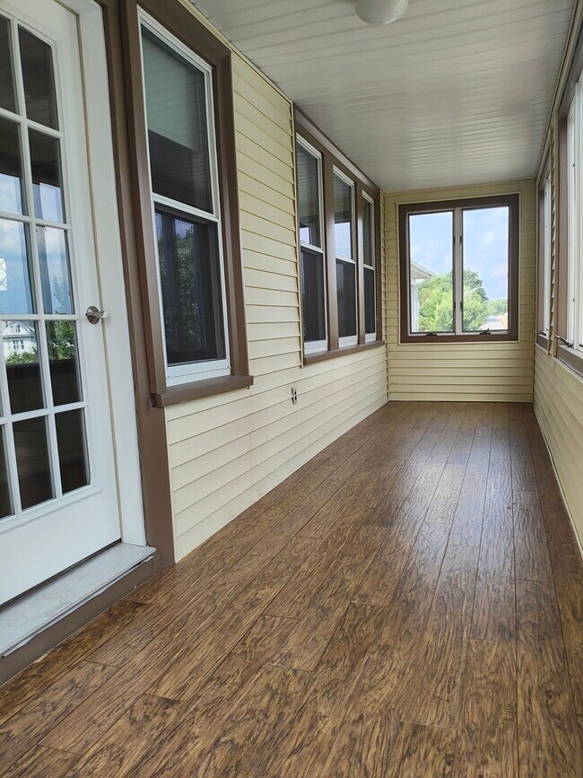 Building Photo - 836 Fellsway