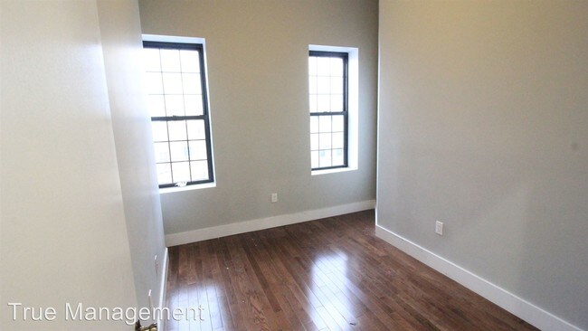 Building Photo - 59-23 Woodbine St