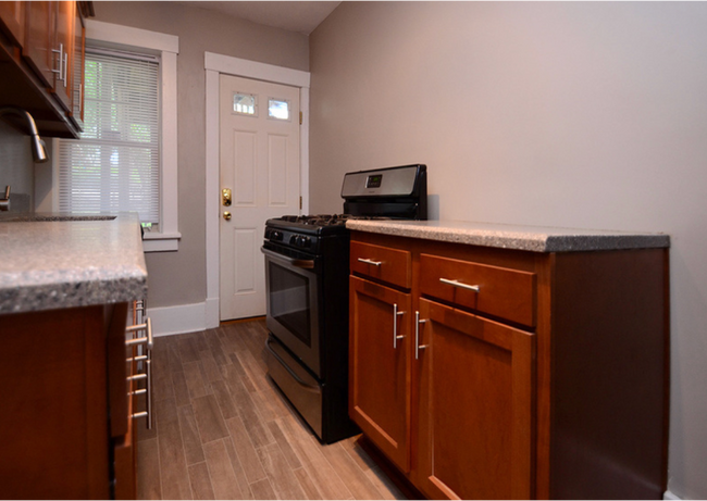 Building Photo - 3155 Jackson St