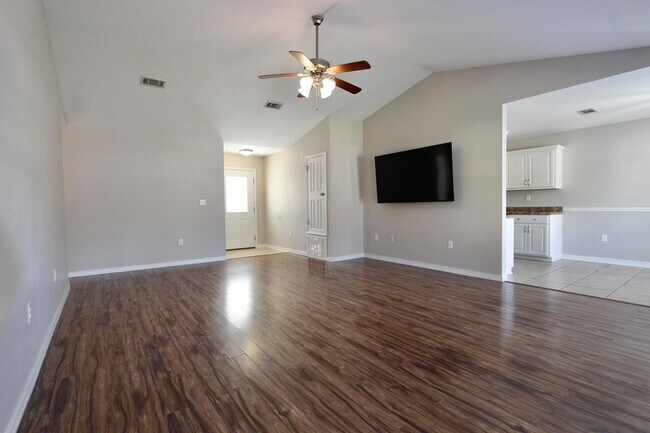 Foto del edificio - 3151 Forrest Ave