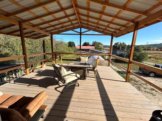 Building Photo - New 1 bed/1bath in country setting