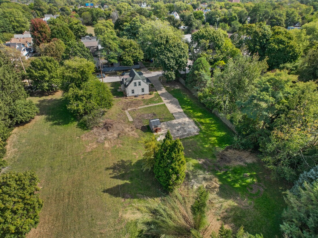50 Garfield Ln Bratenahl, OH 44108 – photo 3