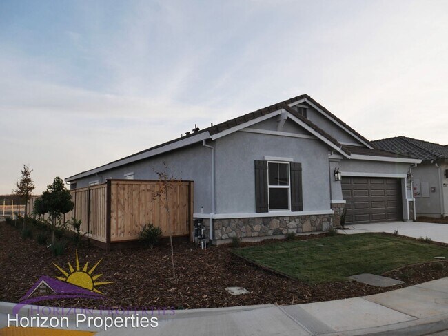 Building Photo - 4 br, 3 bath House - 1100 Cedar Drive