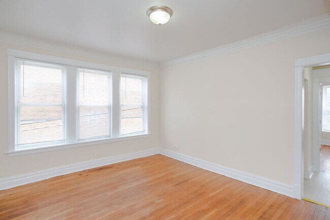 Foto del edificio - 6248 S Western Ave