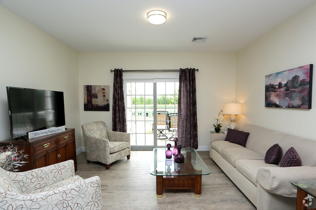 living room - Regency Village