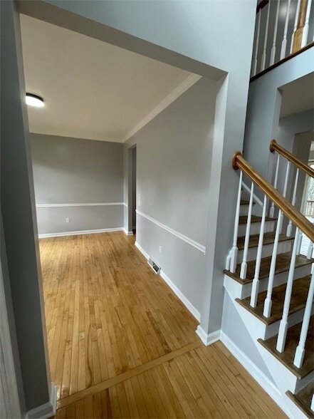 Building Photo - 1513 King Henry Dr