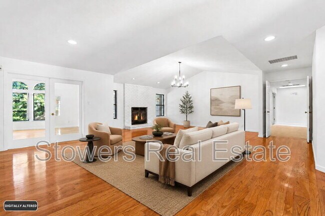 Foto del edificio - 1121 Douglas Ct
