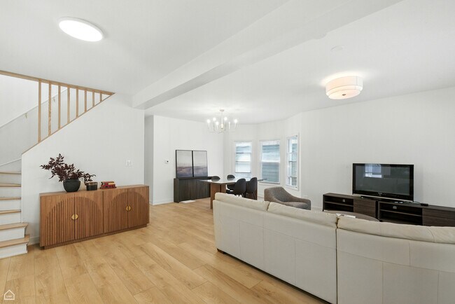 Foto del edificio - 1024 S Ridgeland Ave