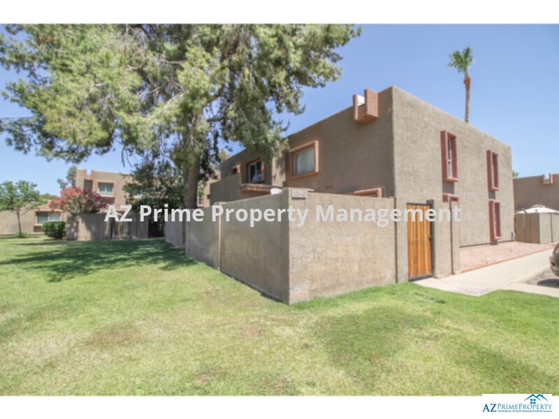 Primary Photo - 5228 W Brill St