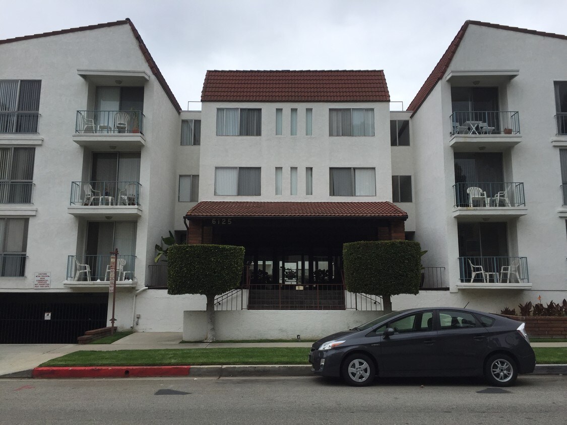 Primary Photo - 6125 Canterbury Dr