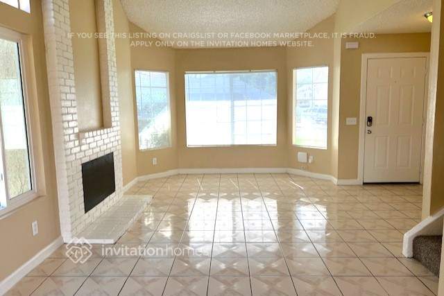 Foto del edificio - 24644 Wind Flower Dr