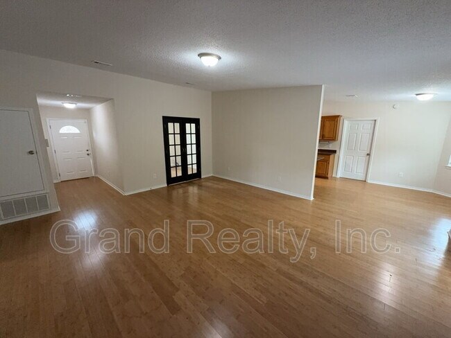 Building Photo - 4429 Amberwood Cir