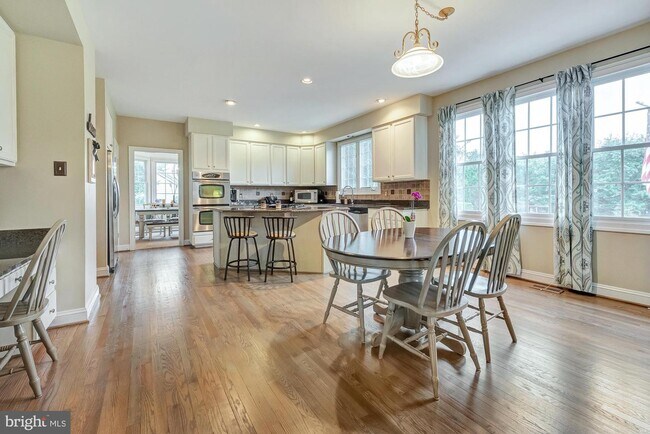 Building Photo - 3045 Chickweed Pl
