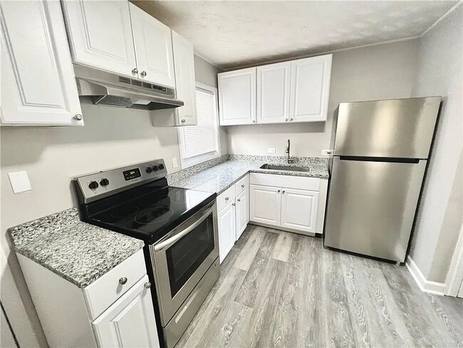 Building Photo - 753 Cosler Dr
