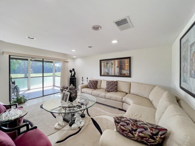 Foto del edificio - 37 Stratford Ln W