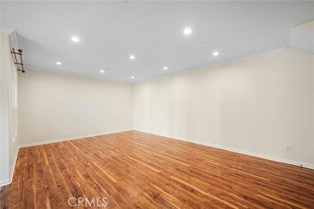 Foto del edificio - 415 E Dryden St