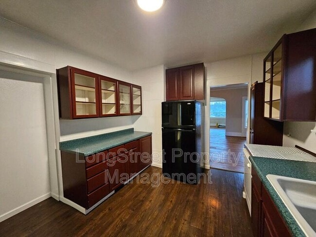 Foto del edificio - 634 SW Grant St.