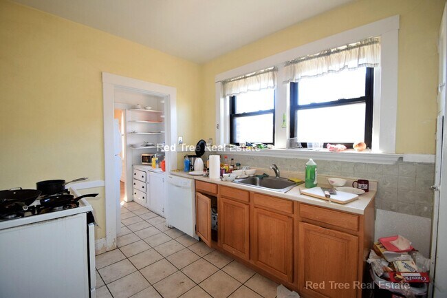 Foto del edificio - 225 Chestnut Hill Ave