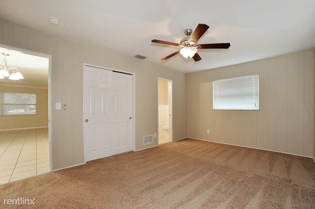 Building Photo - 4 br, 3 bath House - 757 Pinewood Dr