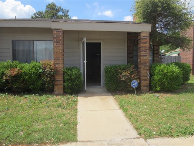 Building Photo - 5912 Baroncrest Dr