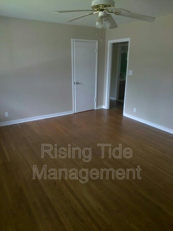 Building Photo - 1109 Barnisdale Rd