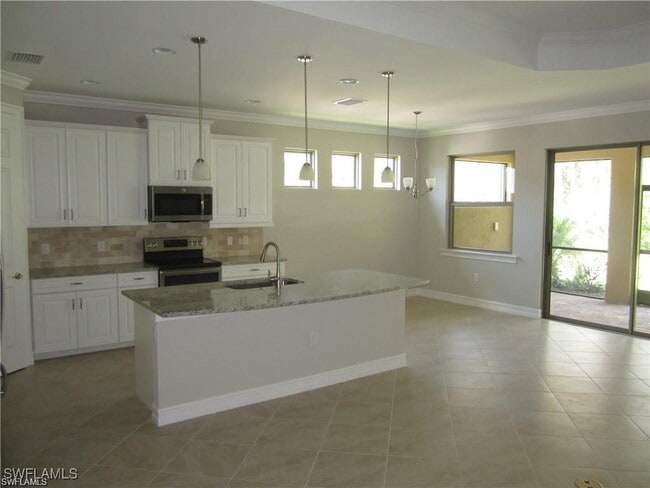 Building Photo - 16313 Aberdeen Wy