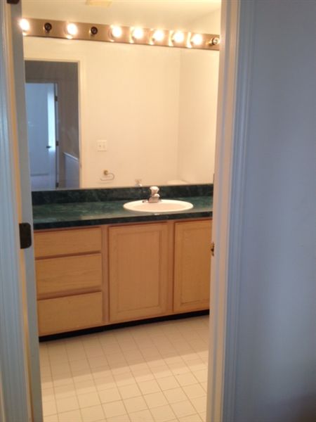 Building Photo - 50504 Bay Run N